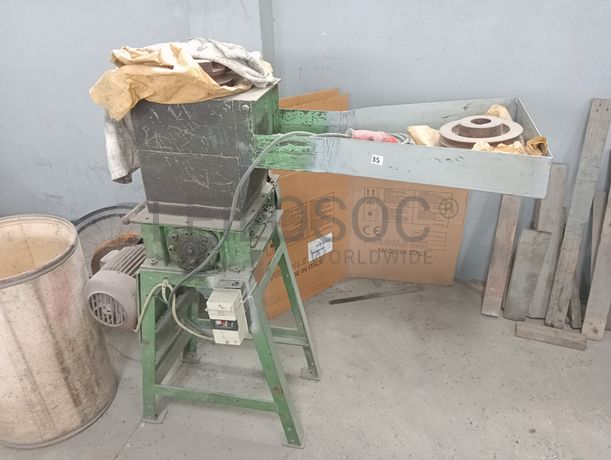 Porta paletes · Triturador