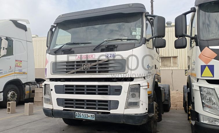 Camião Volvo FM12.380