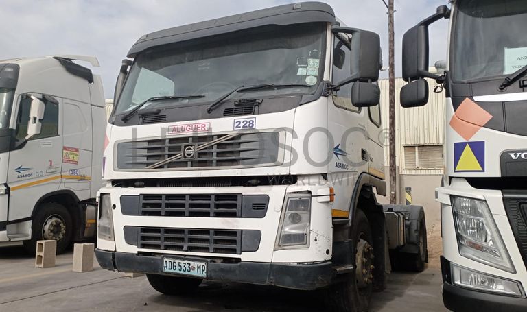 Camião Volvo FM12.380