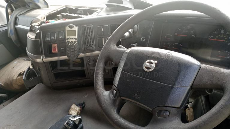Camião Volvo FM12