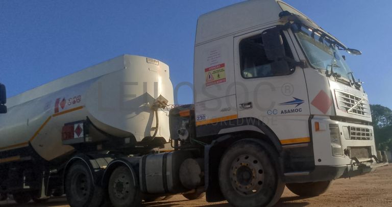 Camião Volvo FH12