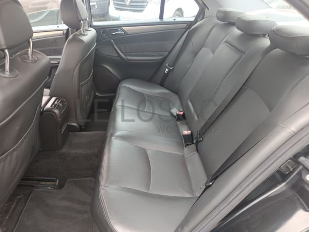 Mercedes-Benz C220 CDI · Ano 2002
