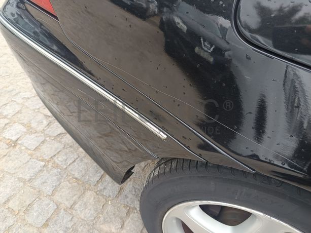 Mercedes-Benz C220 CDI · Ano 2002