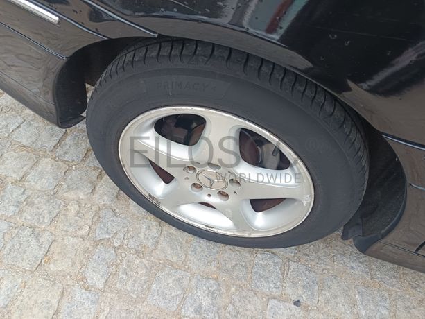 Mercedes-Benz C220 CDI · Ano 2002