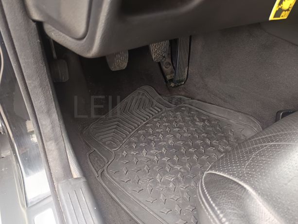 Mercedes-Benz C220 CDI · Ano 2002