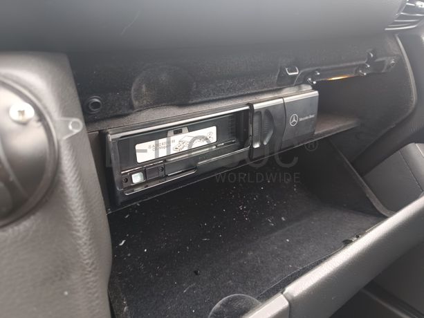 Mercedes-Benz C220 CDI · Ano 2002