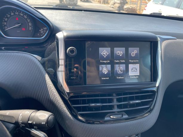Peugeot 2008 1.6HDI · Ano 2015
