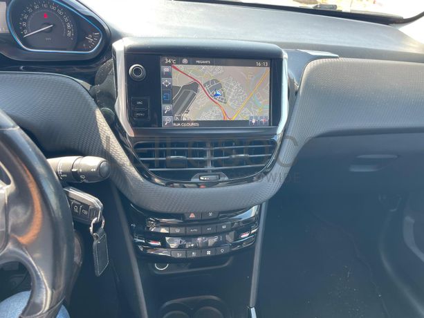 Peugeot 2008 1.6HDI · Ano 2015