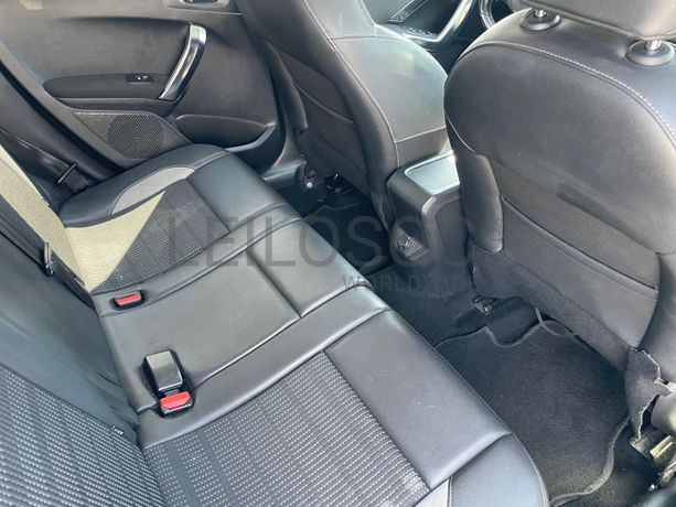 Peugeot 2008 1.6HDI · Ano 2015
