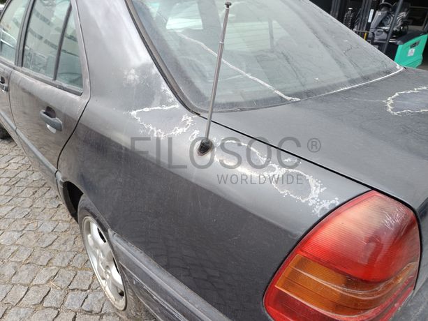 Mercedes-Benz C220 D · Ano 1994