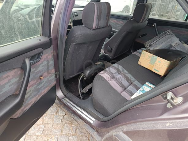 Mercedes-Benz C220 D · Ano 1994