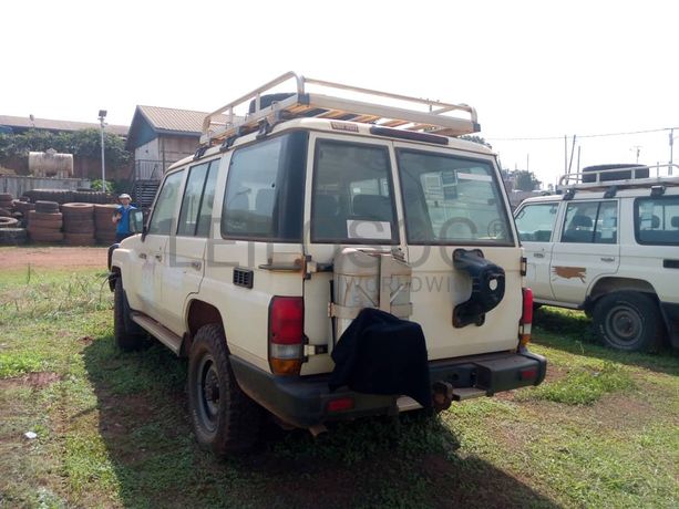 Toyota Landcruiser Hard Top HZJ76-DKMRS 2018