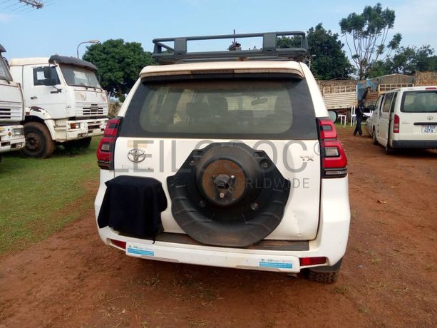 Toyota Landcruiser Prado KDJ150R-GKFEY 2017