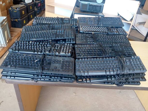 IT: Monitors, Keyboards, Projectors & Screens