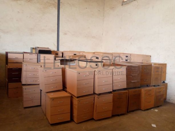 Storage Units: 23 Chests of Drawers & 102 Pedestals