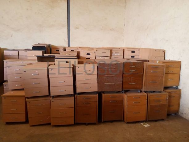Storage Units: 23 Chests of Drawers & 102 Pedestals