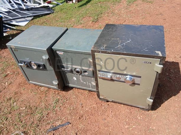 Safes, Blowers & Binding Machine – Office & Maintenance Equipment