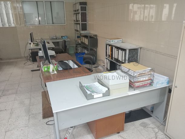 Mobiliário · Equipamentos