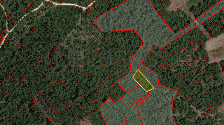 Terreno com 920,00 m² · Pedreiras, Porto de Mós