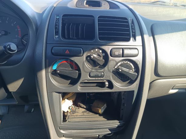 Mitsubishi Carisma · Ano 1999