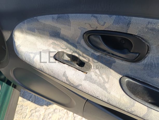 Mitsubishi Carisma · Ano 1999