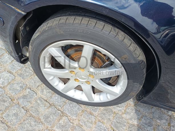 Mercedes-Benz C220 · Ano 2002