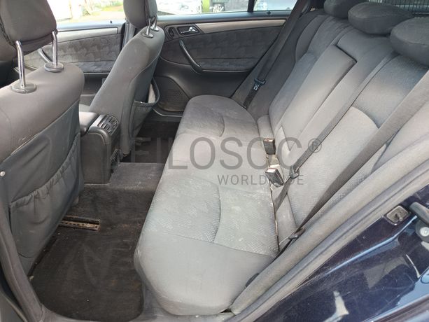 Mercedes-Benz C220 · Ano 2002