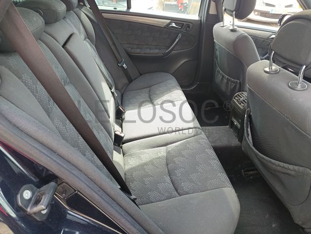 Mercedes-Benz C220 · Ano 2002