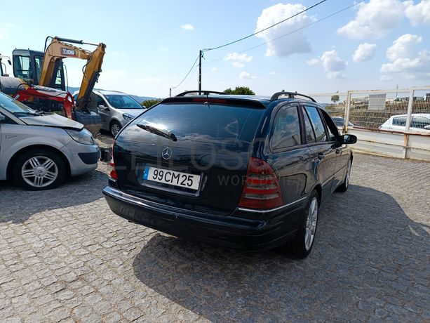Mercedes-Benz C220 · Ano 2002