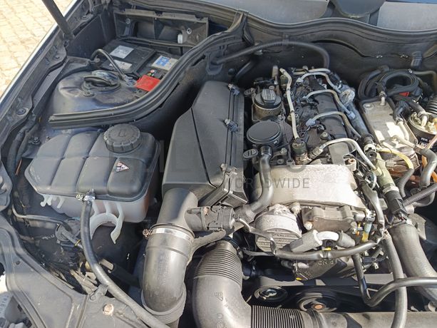 Mercedes-Benz C220 · Ano 2002
