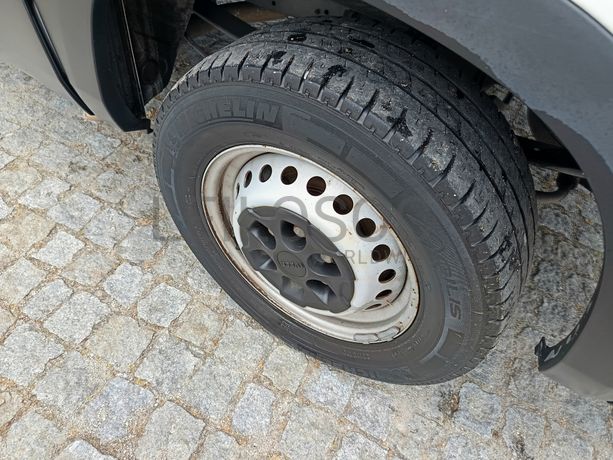 Iveco 35S13 · Ano 2016 · Caixa de Frio