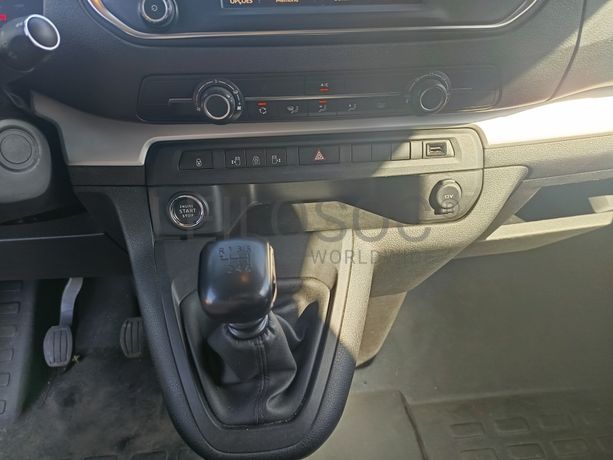 Peugeot Traveller · Ano 2019