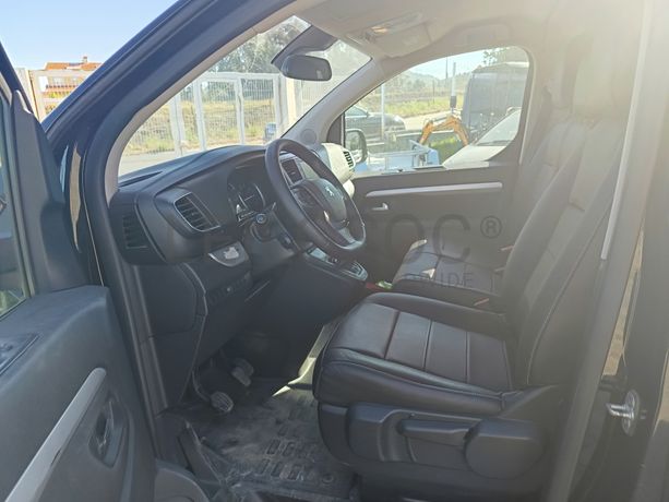 Peugeot Traveller · Ano 2019