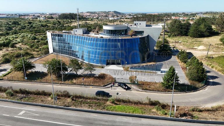 Edifício de Escritórios + Recheio · Sintra