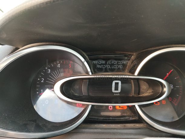 Renault Clio · Ano 2016