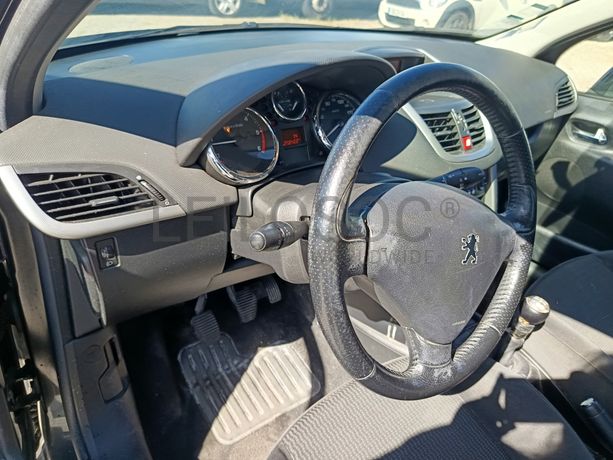 Peugeot 207 · Ano 2007