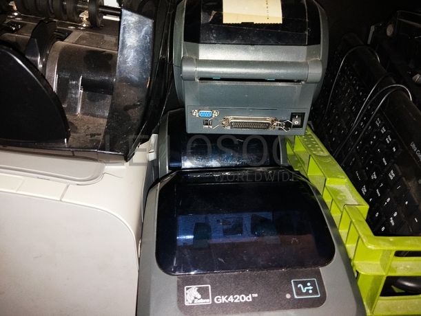 Mobiliário · Equipamentos · Tecnologia