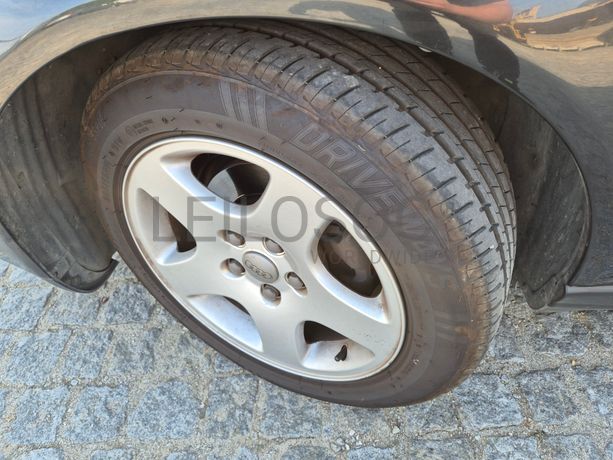 Audi A4 · Ano 2000
