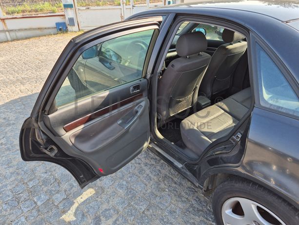 Audi A4 · Ano 2000
