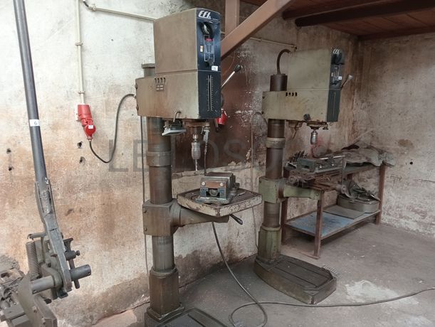 Máquinas de furar · Guilhotina · Esmeril