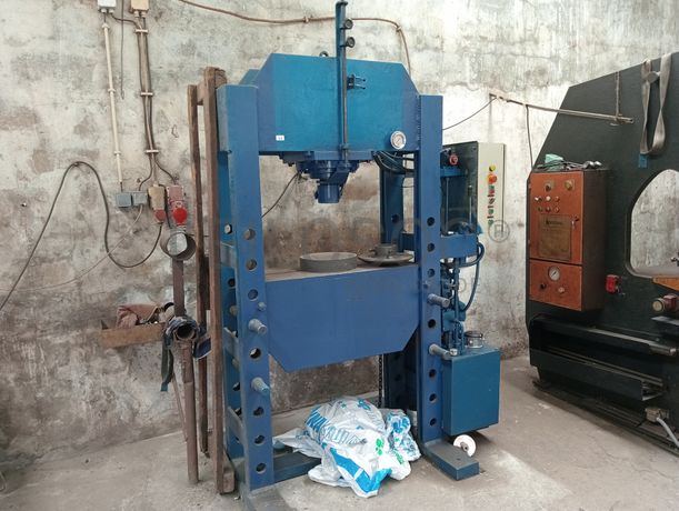 Prensa hidráulica · Aparelho de soldar