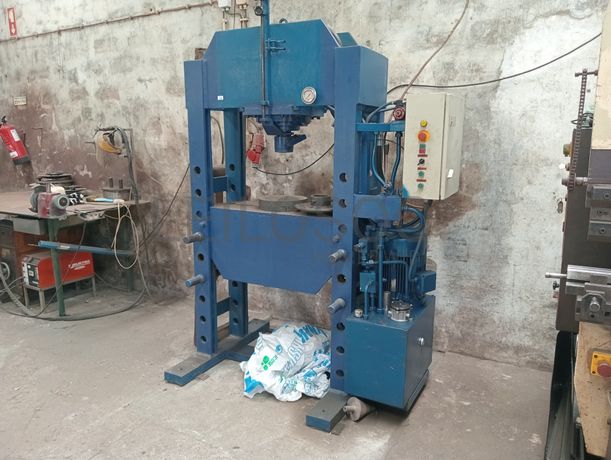 Prensa hidráulica · Aparelho de soldar