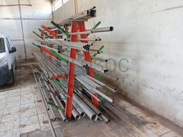 Equipamentos · Mobiliário · Stock