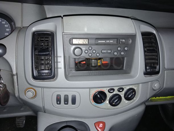 Opel Vivaro 1.9 CDTI · Ano 2006