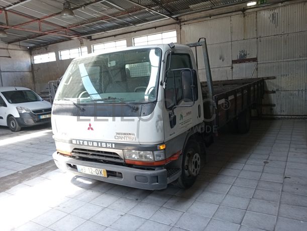 Mitsubishi Canter · Ano 2000