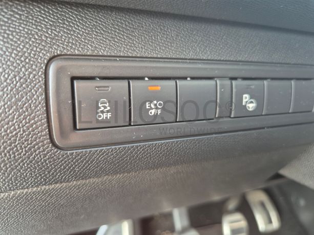 Peugeot 308 SW · Ano 2015