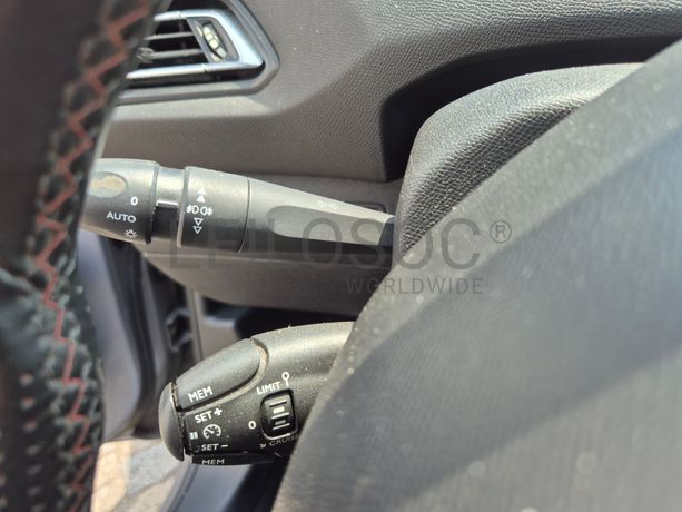 Peugeot 308 SW · Ano 2015