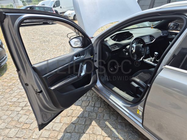 Peugeot 308 SW · Ano 2015