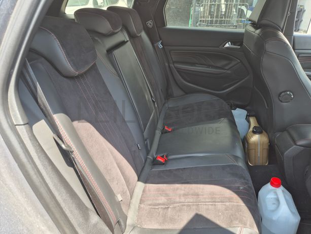 Peugeot 308 SW · Ano 2015