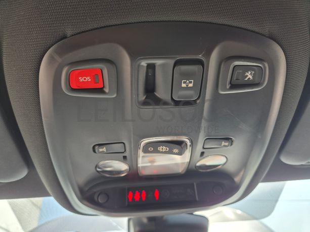 Peugeot 308 SW · Ano 2015